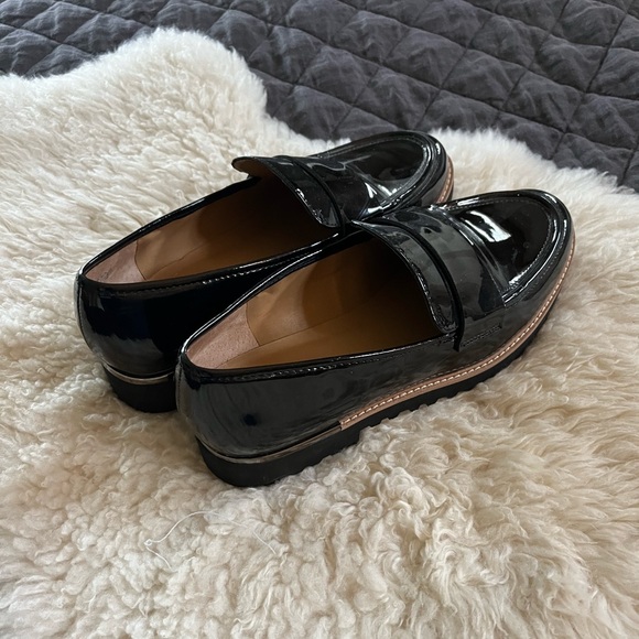 Franco Sarto Black Patten loafer - 7.5M - Picture 3 of 5